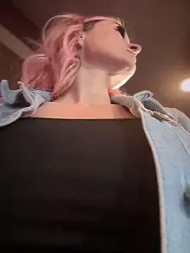 Kate-Paul on StripChat