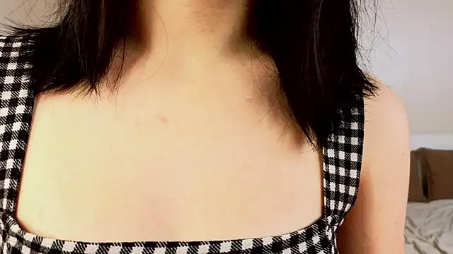 KateSmitx from StripChat is Freechat