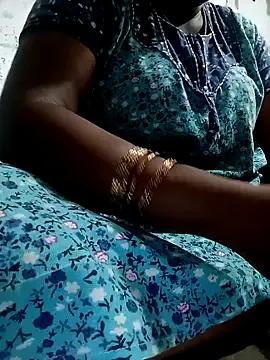 Kavinila20 from StripChat