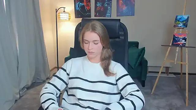 KeelyStowers from StripChat is Freechat