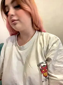 Freechat KellyMoors on StripChat