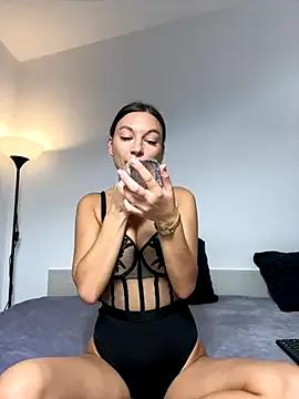 KellySmitS from StripChat is Freechat