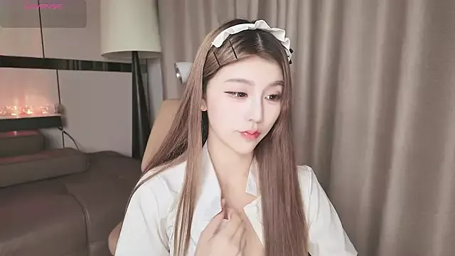 Kiki--2025 on StripChat