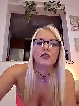 kikkastar from StripChat
