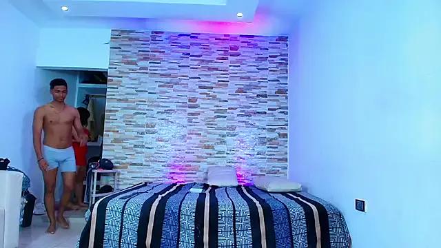 kinky_housexxx from StripChat is Freechat