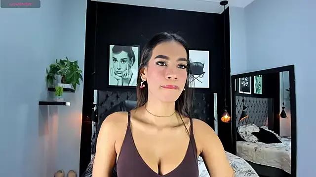 kitty_collins_ from StripChat is Freechat