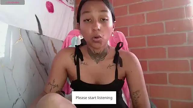 Kitty_moon1 from StripChat