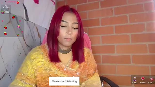 Kitty_moon1 from StripChat