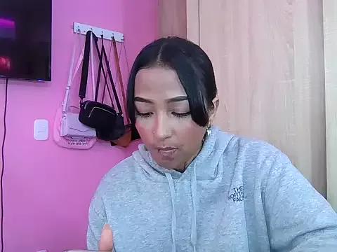 Kitty_moon1 from StripChat