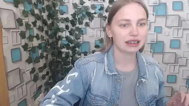 klerkarina from StripChat is Freechat
