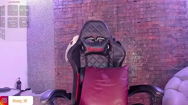 Kloey_hoot from StripChat
