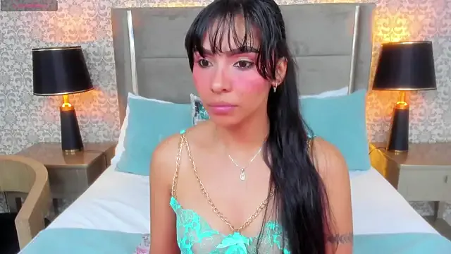 Freechat KoralBlum on StripChat