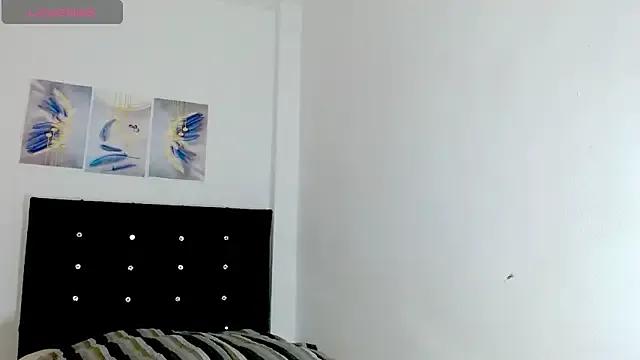 Kylie_loveee from StripChat is Freechat