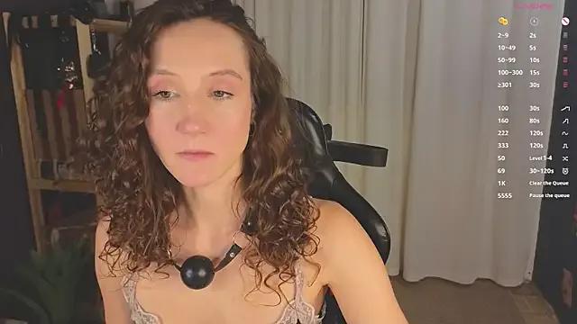 laracroftmansion from StripChat is Freechat
