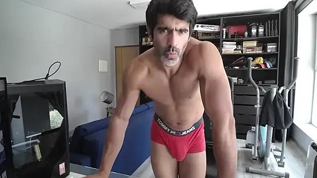 latinoo23bom from StripChat is Freechat