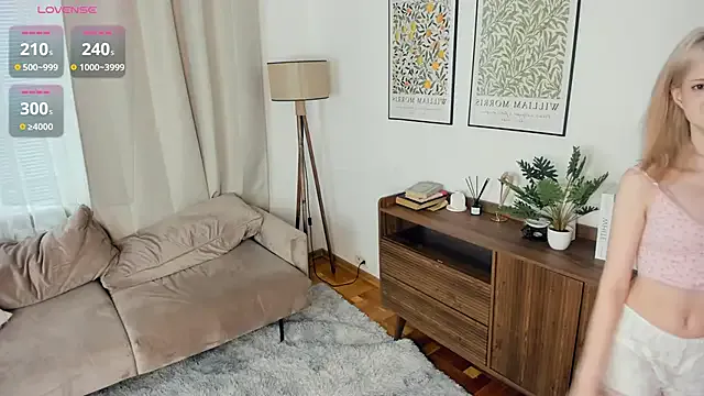 Freechat LaureMestler on StripChat