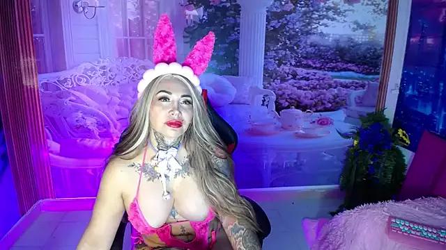 Layla-Watson from StripChat is Freechat