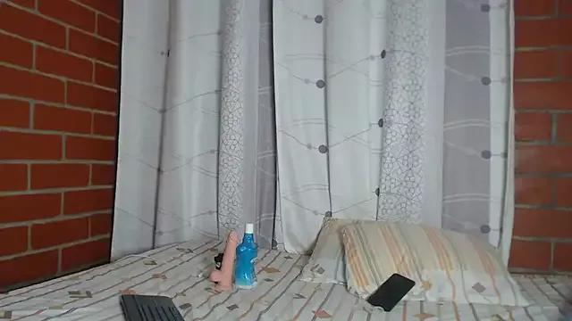 layla_lux_ from StripChat is Freechat