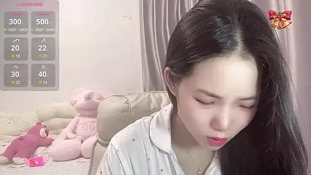 LeLe-666 from StripChat