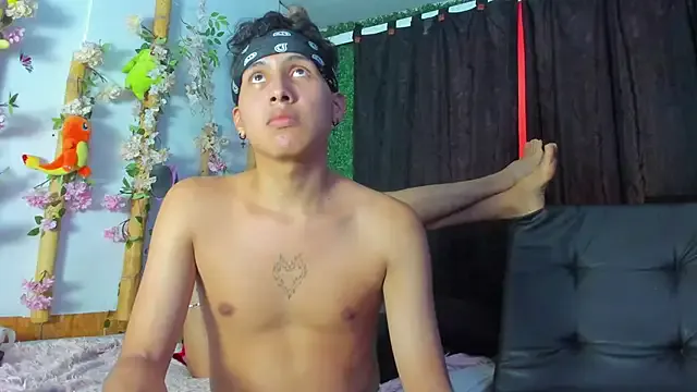 Freechat Leo_Glow on StripChat