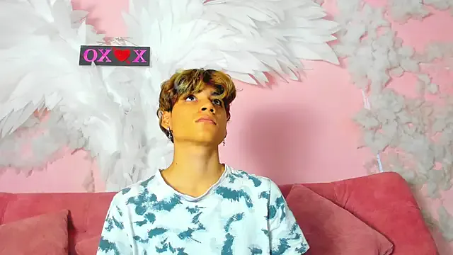 Freechat Leo_Glow on StripChat