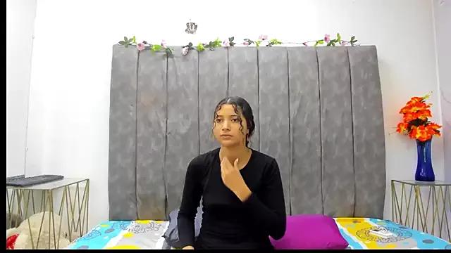 lia78couplesweet from StripChat is Freechat