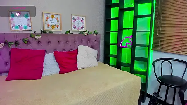 Private Lia_Keen on StripChat