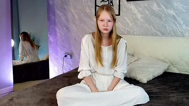 LiandraNelson from StripChat is Freechat
