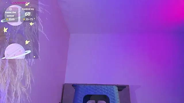 liiamluna_ from StripChat is Freechat