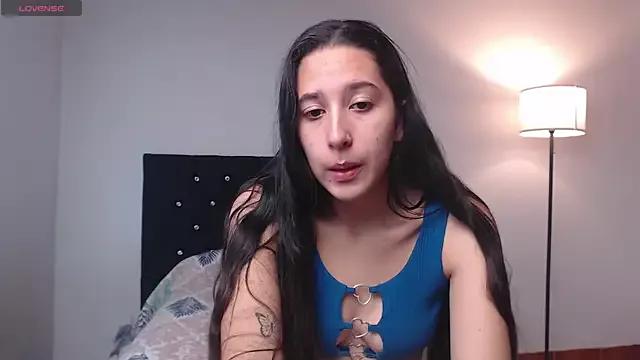 lilacream from StripChat is Freechat