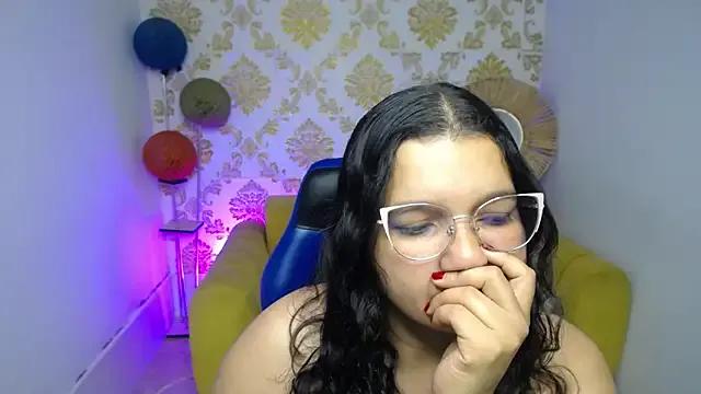 Lily_rousee_m from StripChat is Freechat