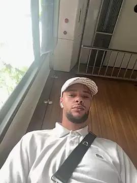 Lionayowe from StripChat is Freechat