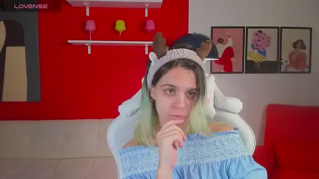 Freechat LiraBelle on StripChat