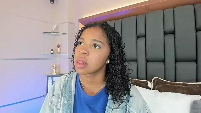 LisaMendez from StripChat is Freechat