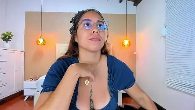 lissa_jhonsoon from StripChat is Freechat