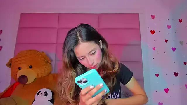 little-Emma from StripChat is Freechat