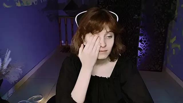 LolaAsmus from StripChat is Freechat