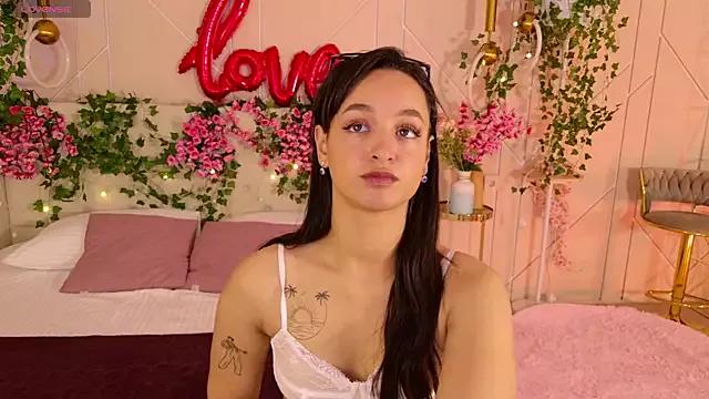 Lolly_Neal from StripChat is Freechat