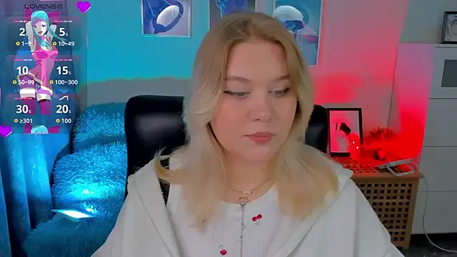 Freechat LouiseMous on StripChat