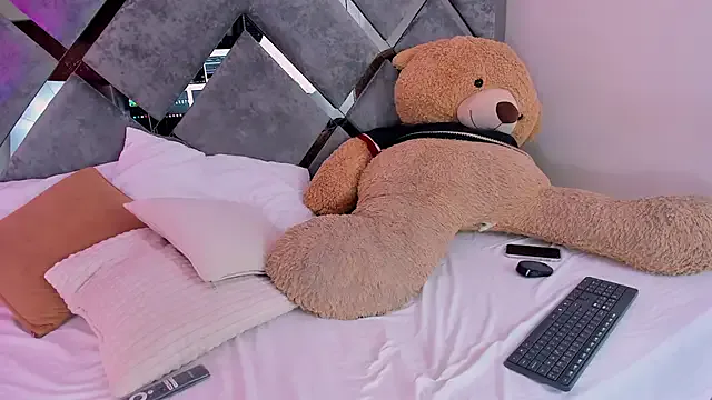 Freechat luciagray1 on StripChat