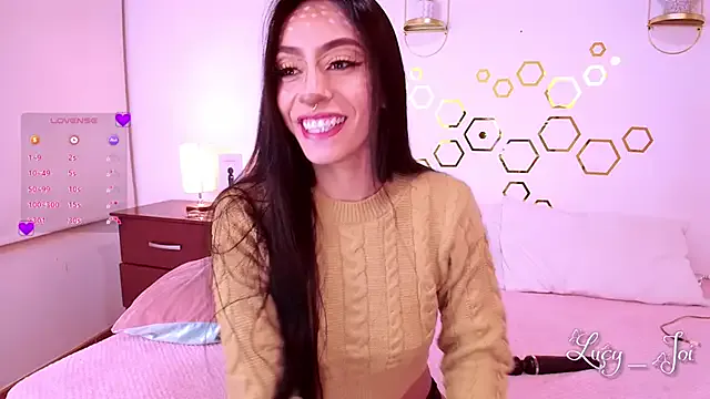 Lucyanajoi from StripChat is Freechat