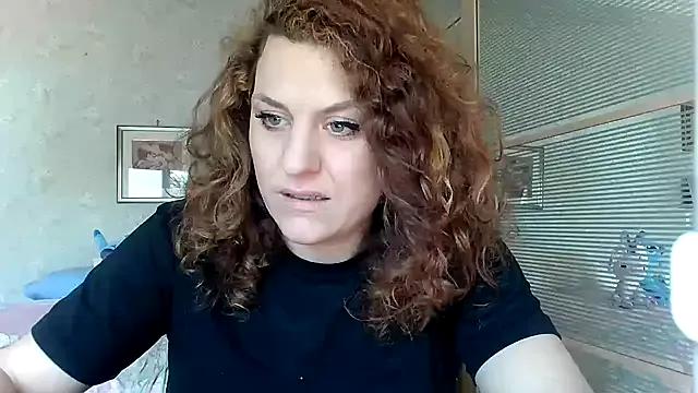 Luna_35 from StripChat is Freechat
