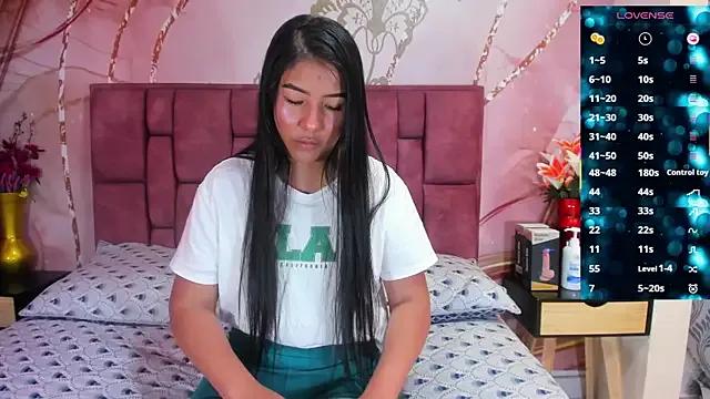 luna_maisonn from StripChat is Freechat