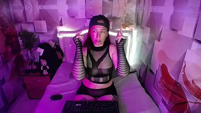luna_mansonn from StripChat is Freechat