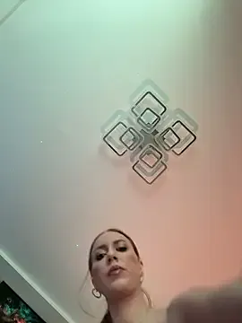 Freechat LunaAlya on StripChat