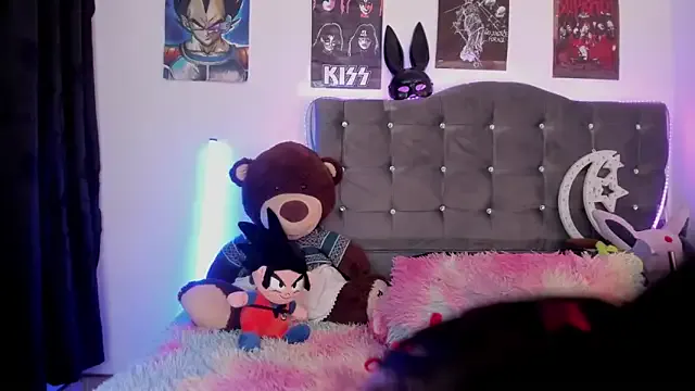 Freechat lunabritton1 on StripChat