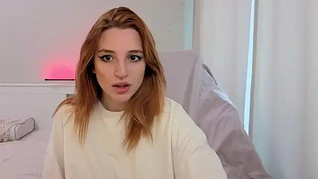 lunatale2 from StripChat is Freechat