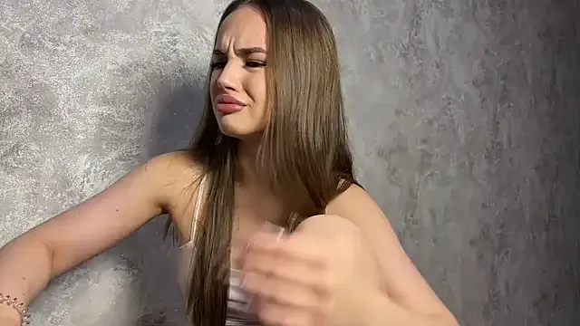 Freechat LushMira on StripChat