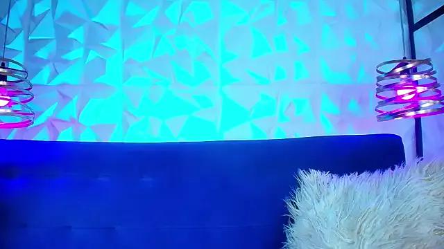 Ly_lulu from StripChat