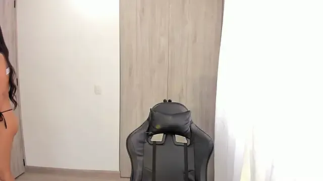 Freechat lyanna_cb on StripChat